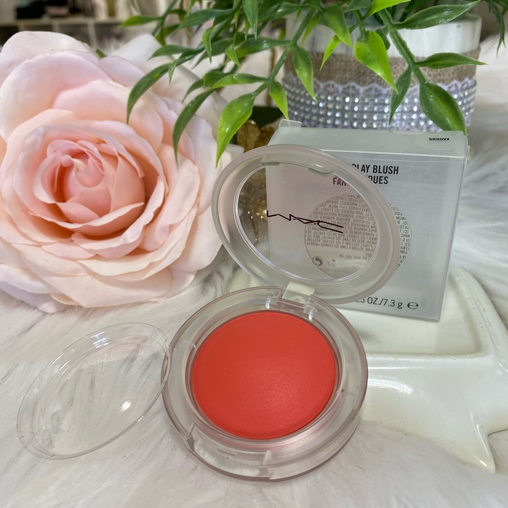 MAC Glow Play Blush - Groovy. 0.25 OZ/ 7.3g